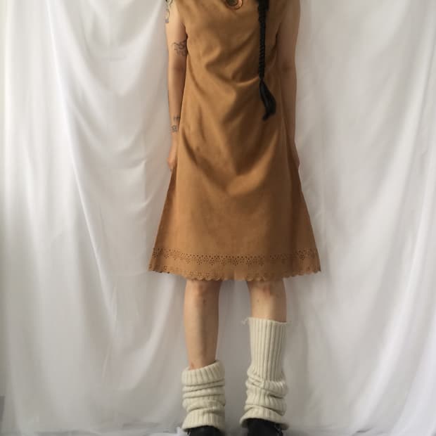 Punching point suede onepiece