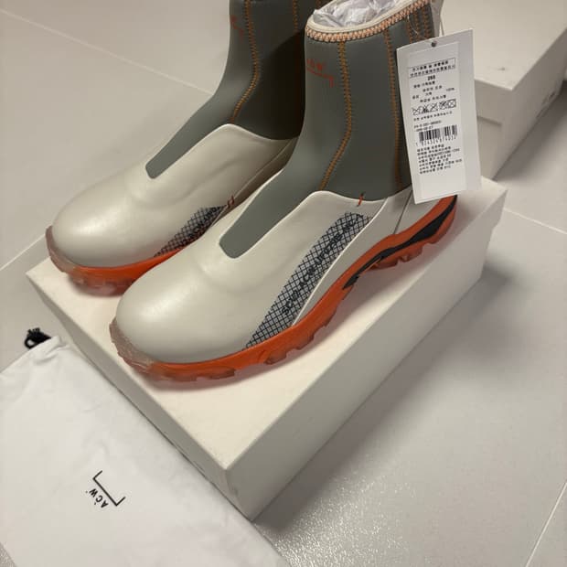 [42]어콜드월 남성 라이트그레이 오렌지 레더 NC-1 부츠