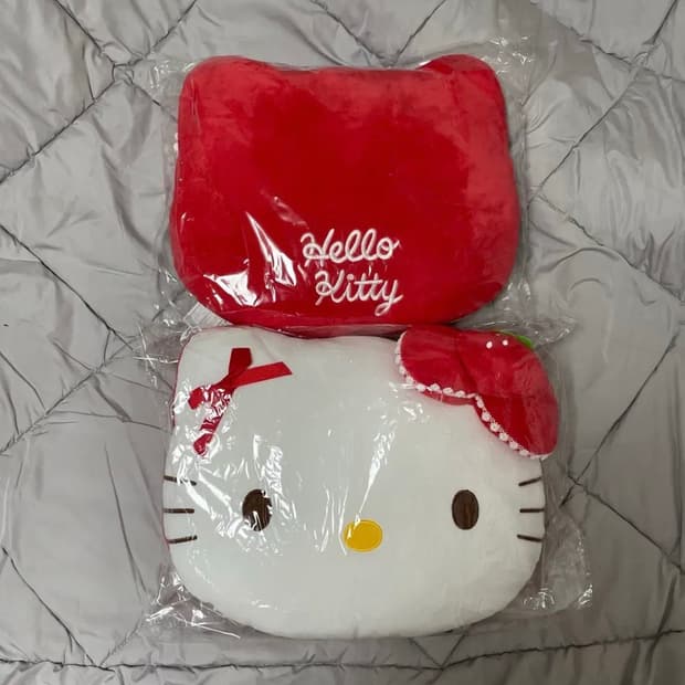 헬로키티 딸기 얼굴쿠션 (37cm)