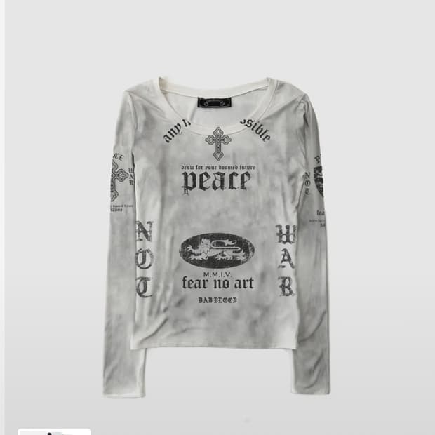 배드블러드 피스 낫 워 루즈핏 티 롱슬리브 더스티화이트