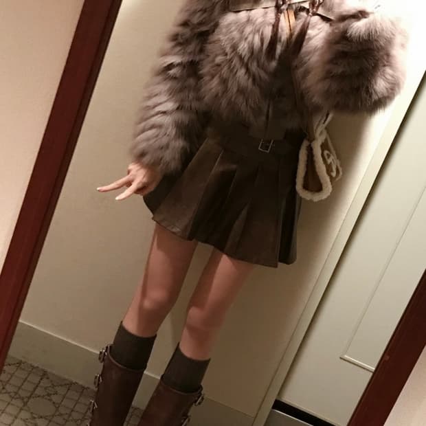 라벨르블랑 레더 버클 플리츠 스커트 S