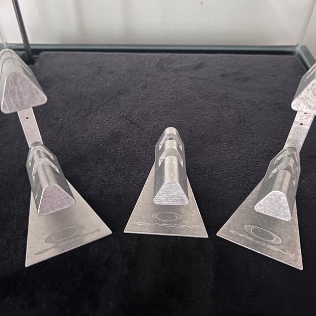 오클리 엑스메탈 1-tier, 2-tier Stand