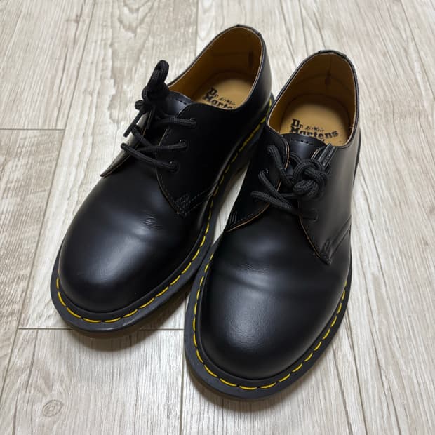 닥터마틴 1461 3홀 스무스 250