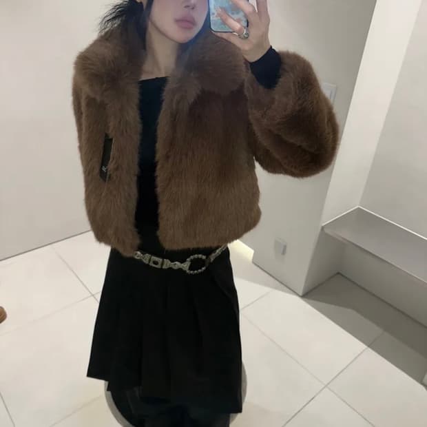 무신사 스탠다드 우먼 브라운 페이크 퍼 자켓