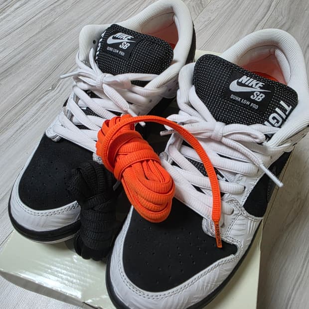 [275] 나이키 x 타이트부스 sb 덩크로우 프로 블랙 앤 화이트