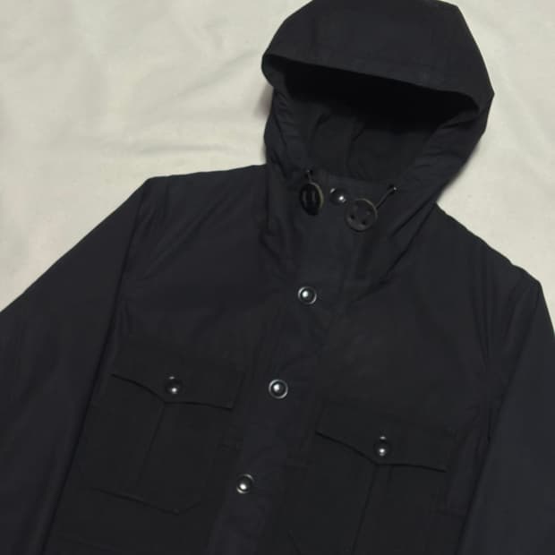 L 쿠티 버클 후드 블랙 파카