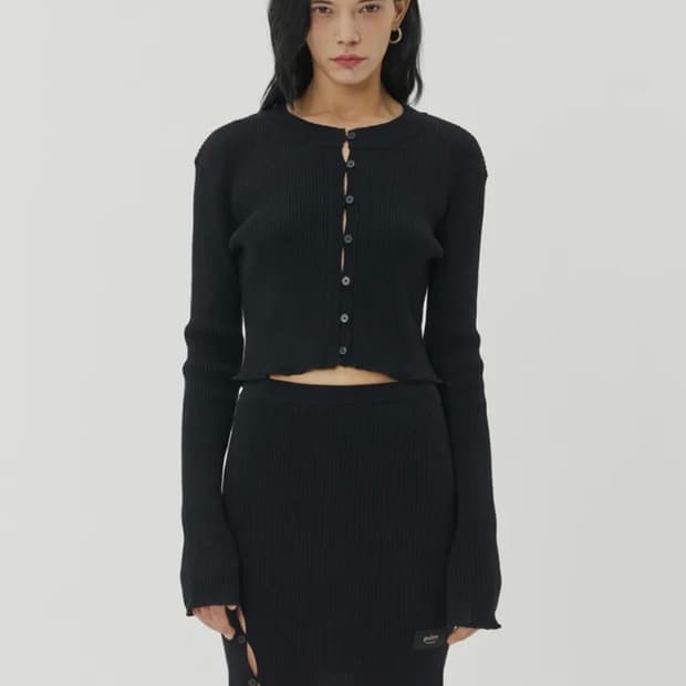 매종미네드 슬림 버튼 블랙 가디건 cos