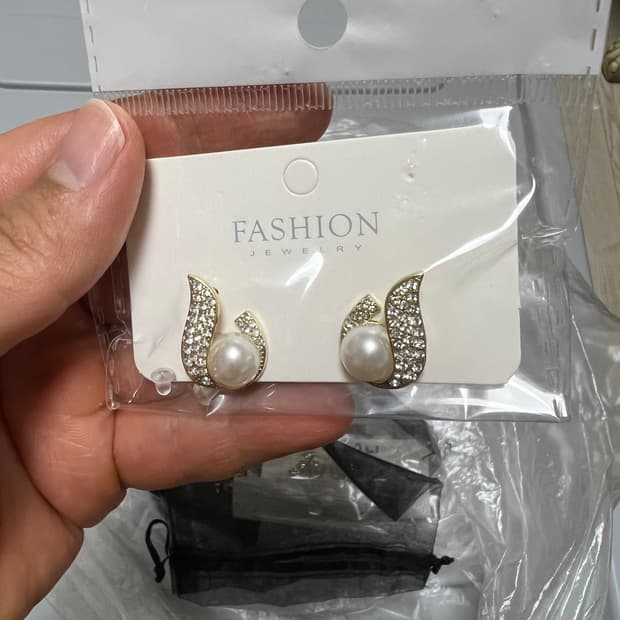 큐빅 모조 진주 귀걸이