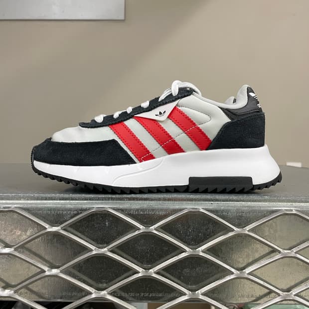 아디다스 레트로피 F2 220