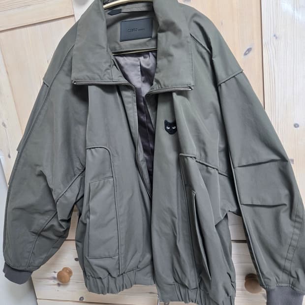 송지오옴므 저제로 3D 돌먼 점퍼 그레이