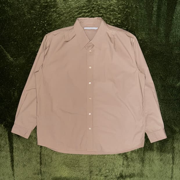 [L] SHIRTER 셔터 스티치 디테일 루즈 핏 셔츠 베이지