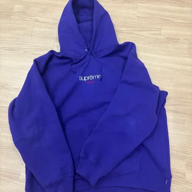 슈프림 서울 후드티