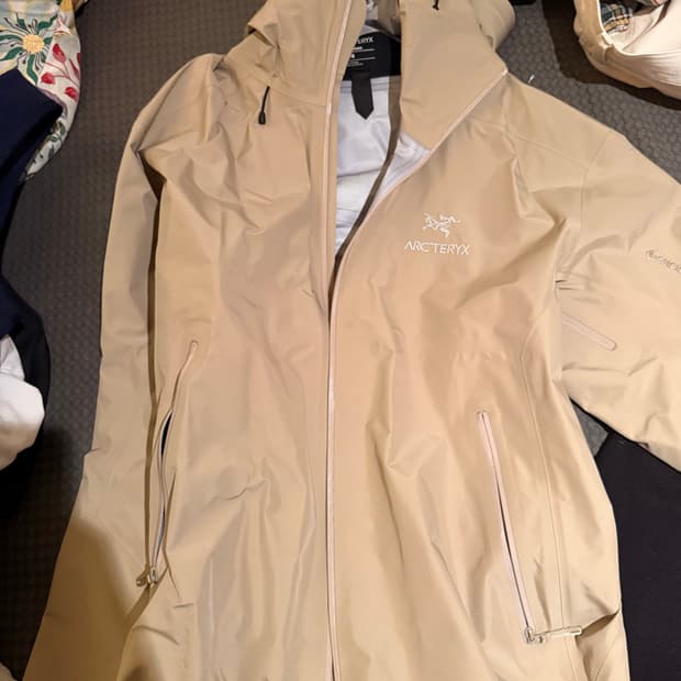아크테릭스 베타 LT 자켓 베이지 XL