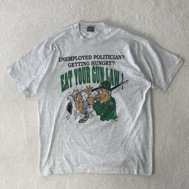 90s 프룻오브더룸 “EAT YOUR GUN LAW” 싱글스티치 티셔츠