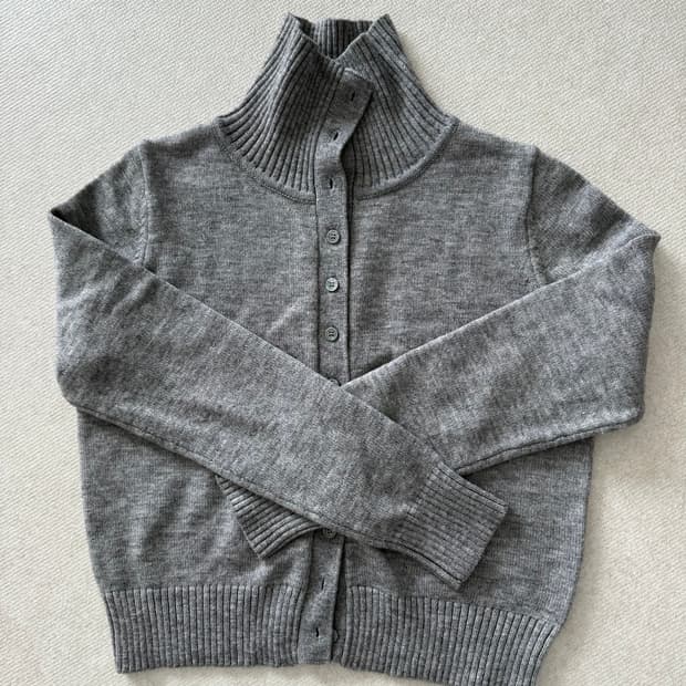 미치코런던코시노 하이넥 가디건