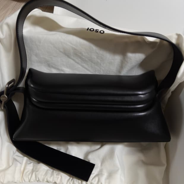 오소이 폴더 브로트 숄더백 블랙 새상품