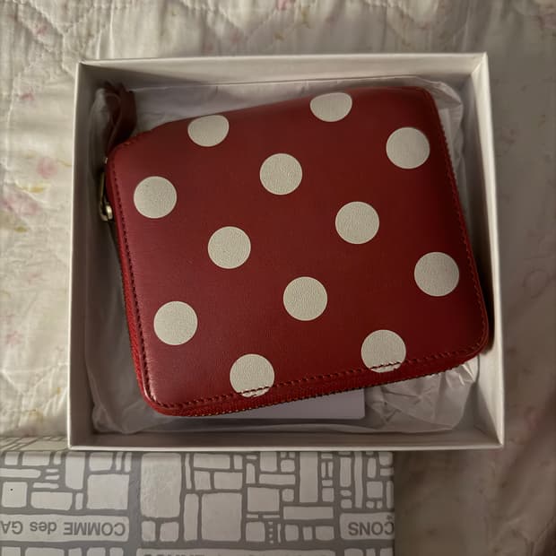 꼼데가르송 도트지갑