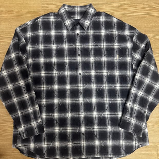 준지 아가일 블랙 셔츠 50 팝니다