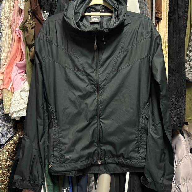 나이키 acg 바람막이