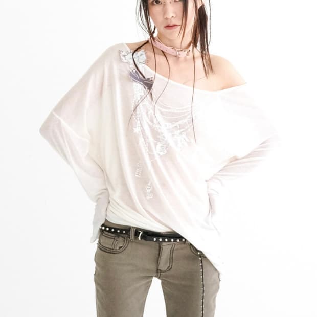 샵페어리 토템 체인 그래픽 티셔츠 크림