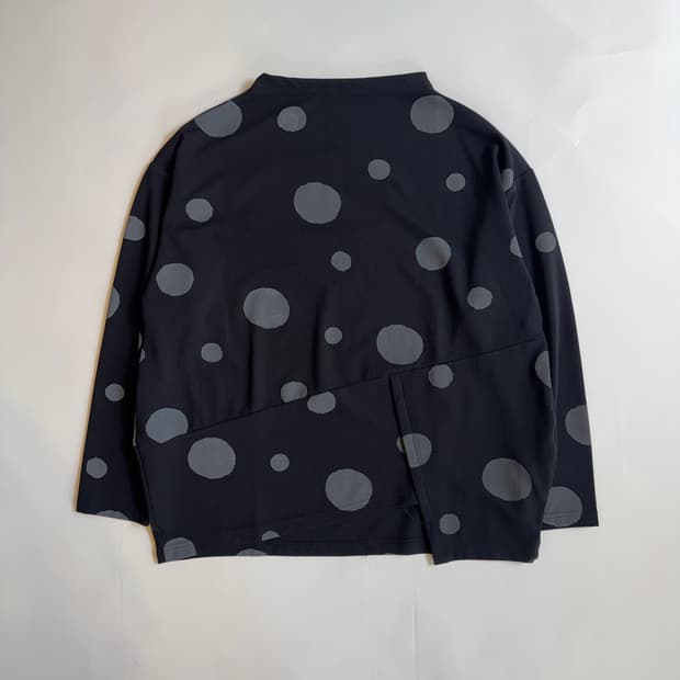 DOTTED MOCK NECK LONG SLEEVE TOP
