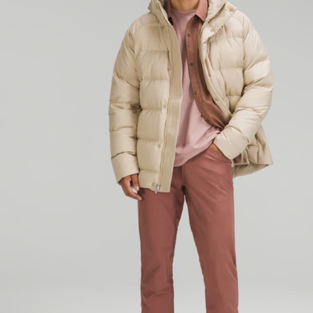 룰루레몬 원더퍼프 패딩 M사이즈입니다. 구스다운이라서 엄청 룰루레몬 원더