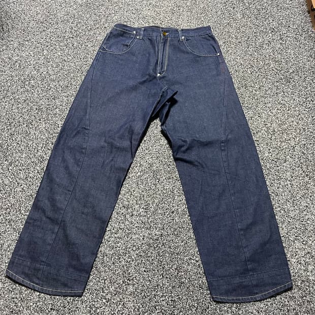 리바이스 엔지니어드진 