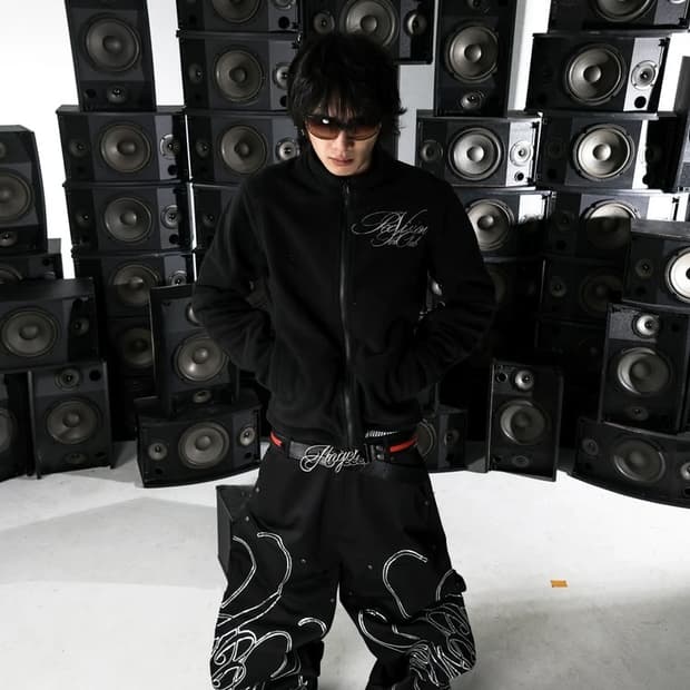 Obsidian Lettering Slim Fleece Zip