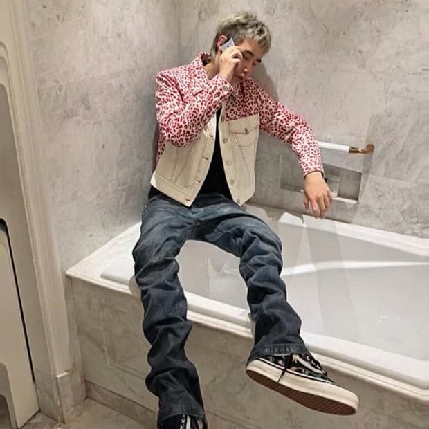 CHAEnewyork 핑크 레오파드 메탈 피어싱 크롭데님자켓