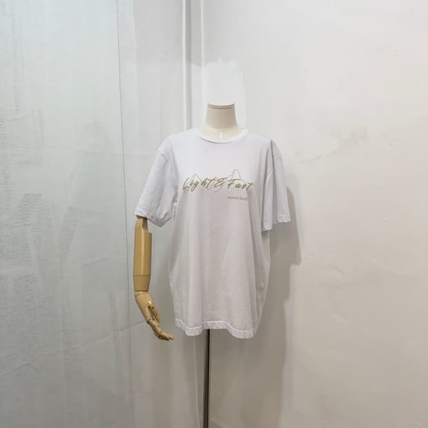 몽벨 레터링 화이트반팔티 반소매티 5050