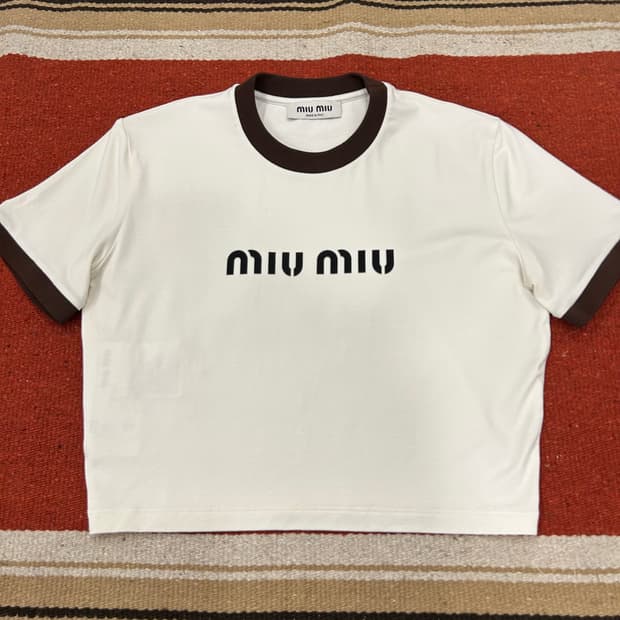 미우미우 로고 크롭 반팔티
