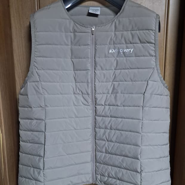 디스커버리 경량 패딩조끼 100