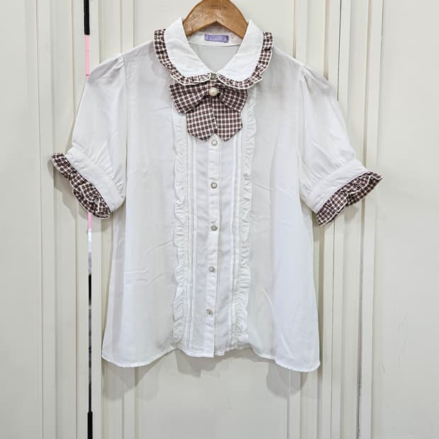 (Axes Femme Kawaii) 체크 리본 프릴 블라우스