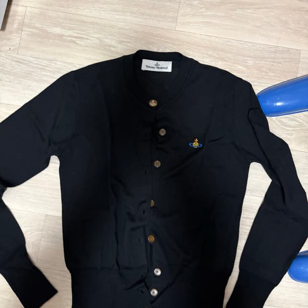 비비안웨스트우드 가디건 새상품