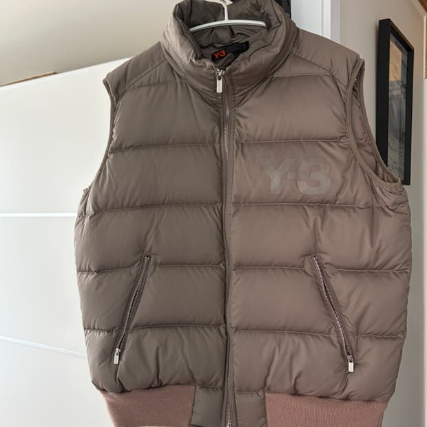 Y-3 빈티지 패딩 베스트
