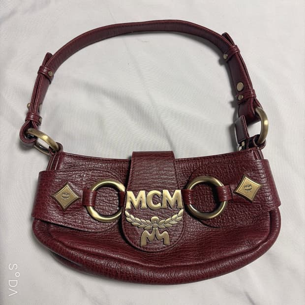 MCM 엠씨엠 미니 크로스백 버건디