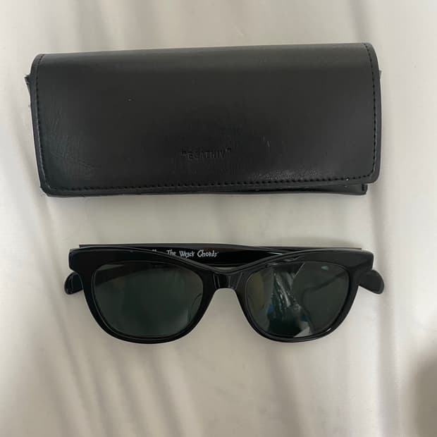 더 뤡코즈 에가트니브 콜라보 선글라스