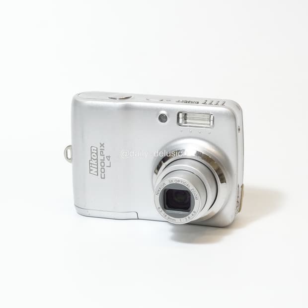니콘 쿨픽스 L4