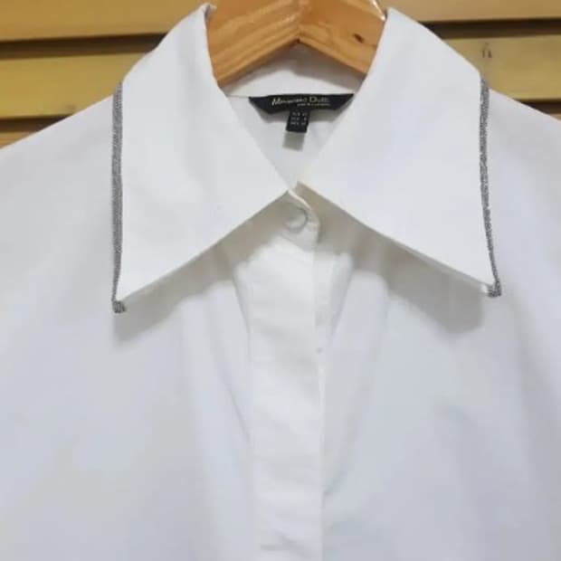 마시모뚜띠 스팽글 블라우스 40사이즈