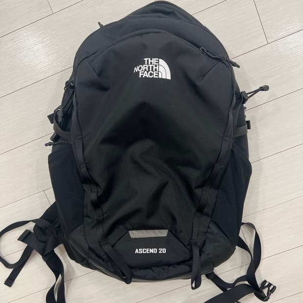 노스페이스 백팩 20L