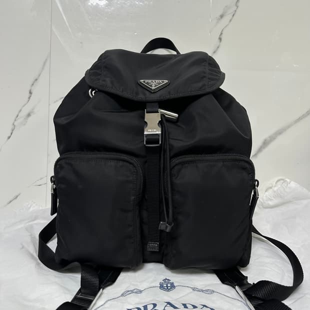 [A+ 정품] 프라다 투포켓 백팩 신형 스몰
