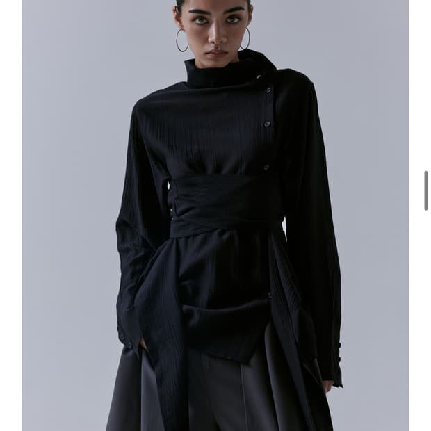 [새상품] 트리밍버드 블라우스 블랙