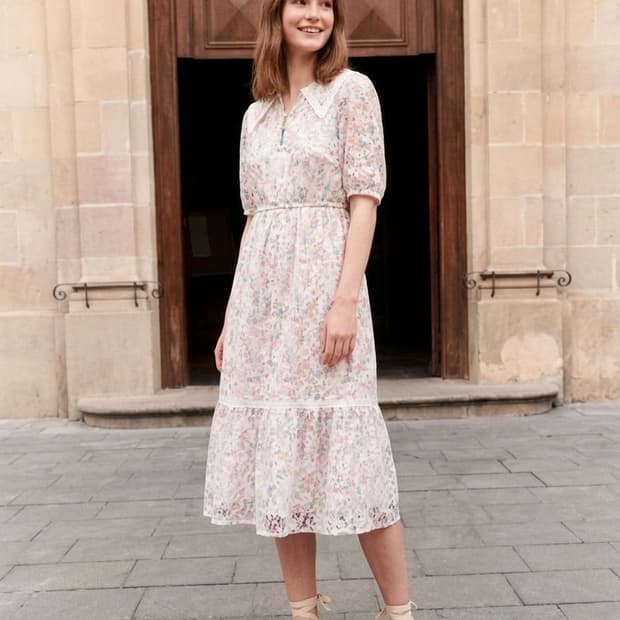 써스데이아일랜드 자수플라워 빅카라 원피스 M사이즈