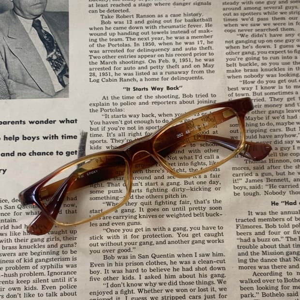 [픽키-615] 투톤 브라운 스퀘어 뿔테 안경 데드스탁 빈티지