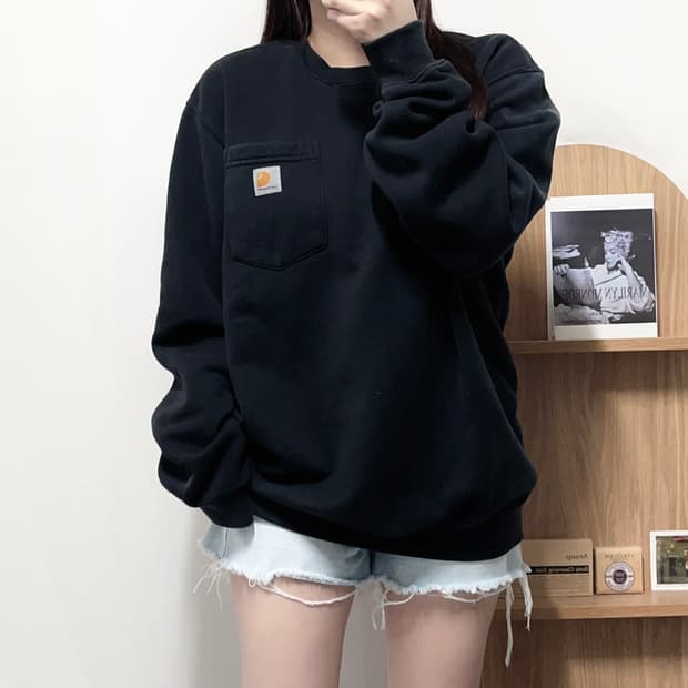 [정품] 칼하트 블랙 포켓로고 기모 맨투맨 [ 오리지널M ]