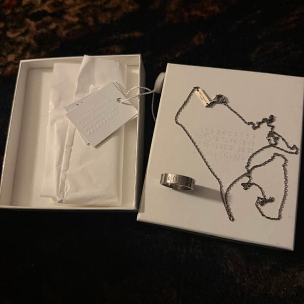 마르지엘라 목걸이