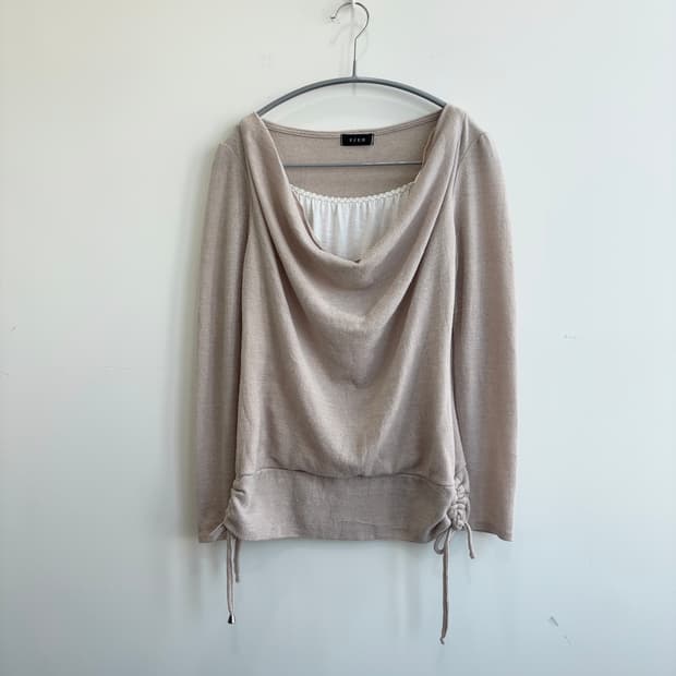 넥 카울 이너 슬리브리스 여리 티셔츠