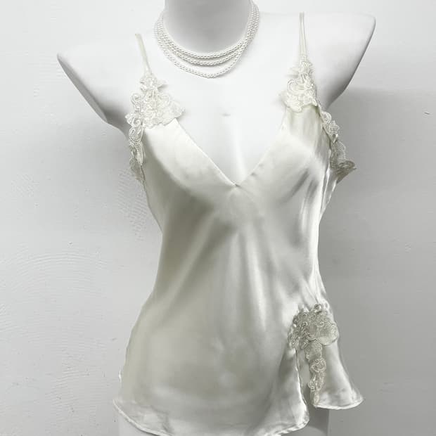 화이트 새틴 레이스 슬립