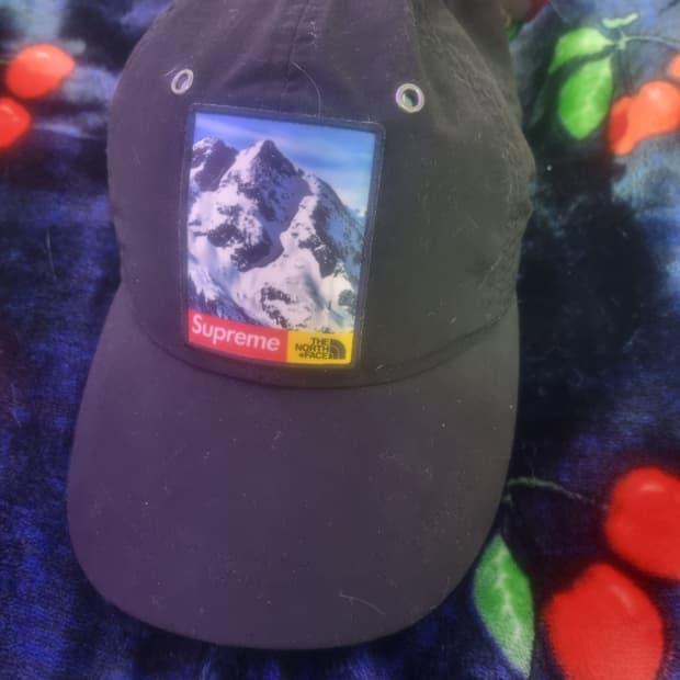 슈프림 노스페이스 17fw 설산 볼캡 새제품