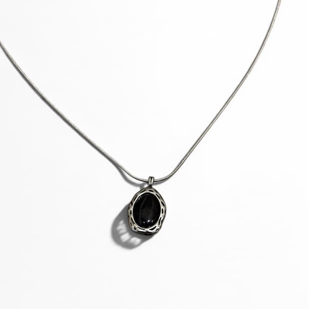 Onyx Shell 목걸이